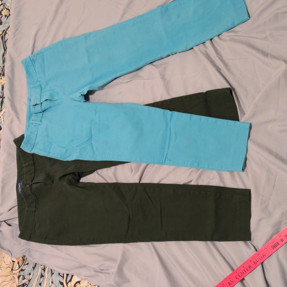 Old Navy pixie pants lot of two size 6